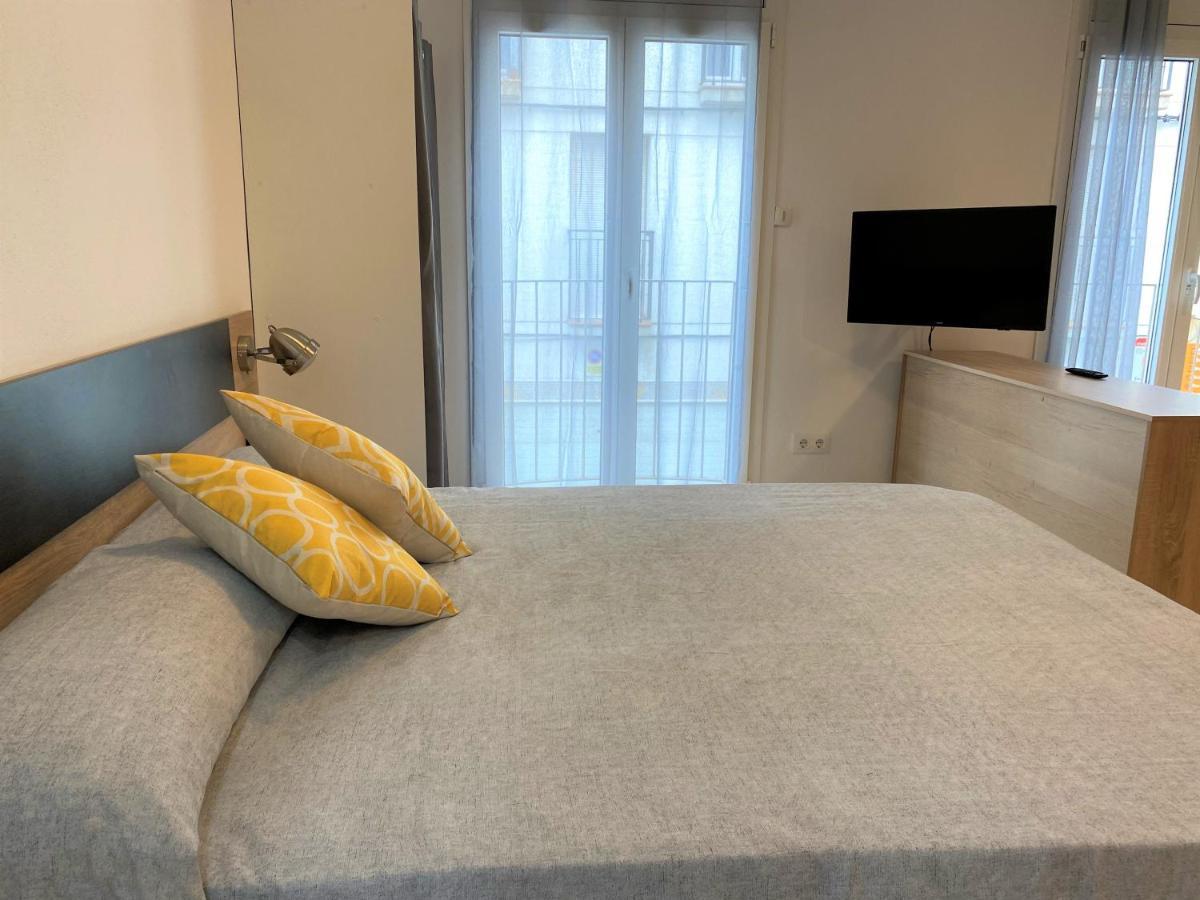 Apartaments L'Escala Centre Exteriör bild