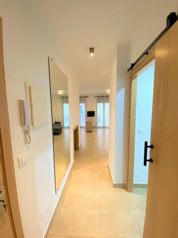 Apartaments L'Escala Centre Exteriör bild